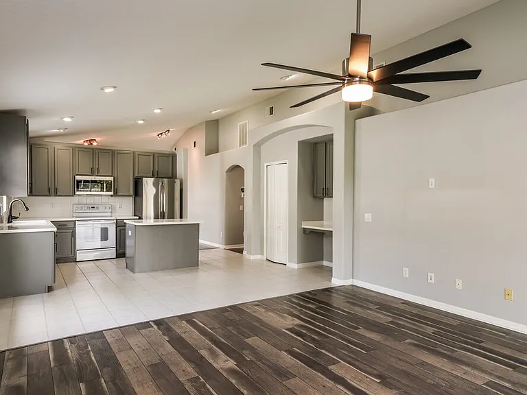 1739 Sweetspire Dr — Photo 5