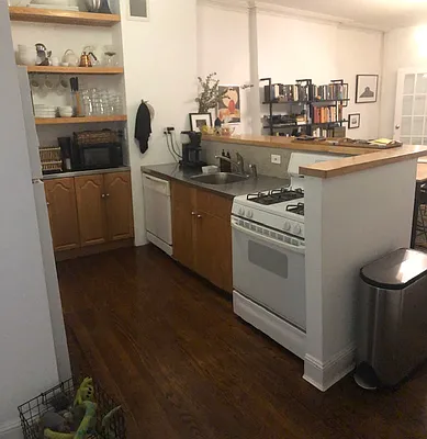 Rented by Alexander Bilu, LREB | media 19