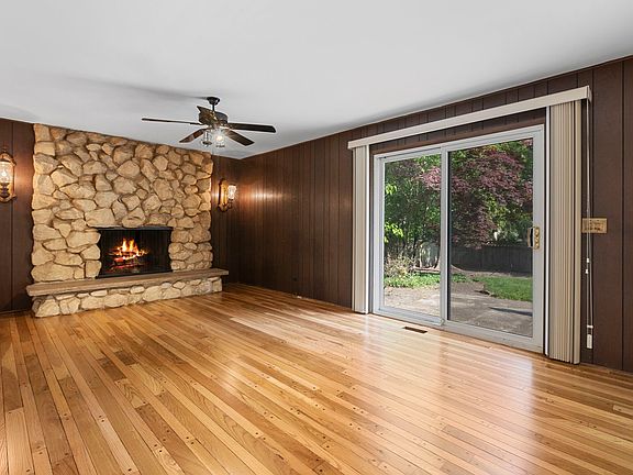3rd image of 1330 Sprucewood Ln