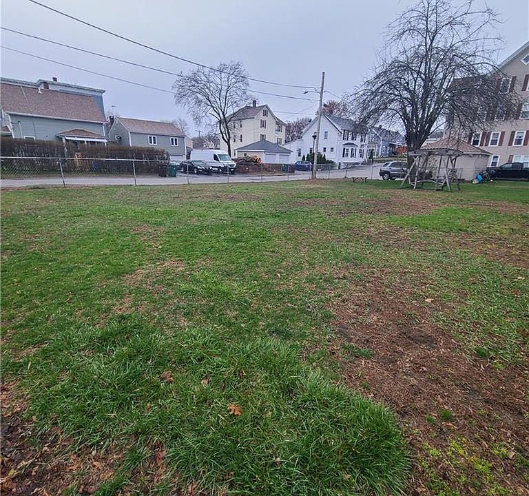 2nd image of 0 5th Ave