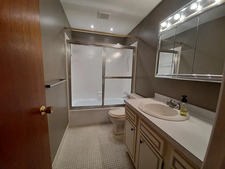 3675 Clague Rd #318 — Photo 8
