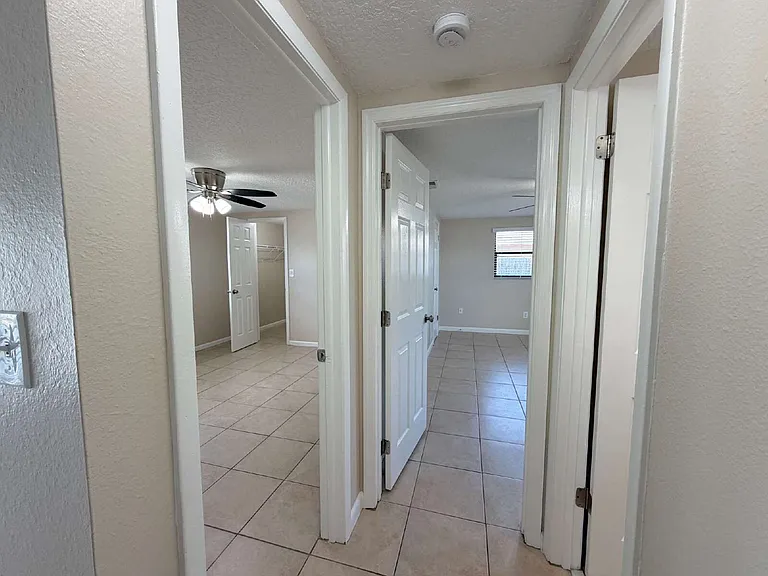 7421 Isle Dr — Photo 8