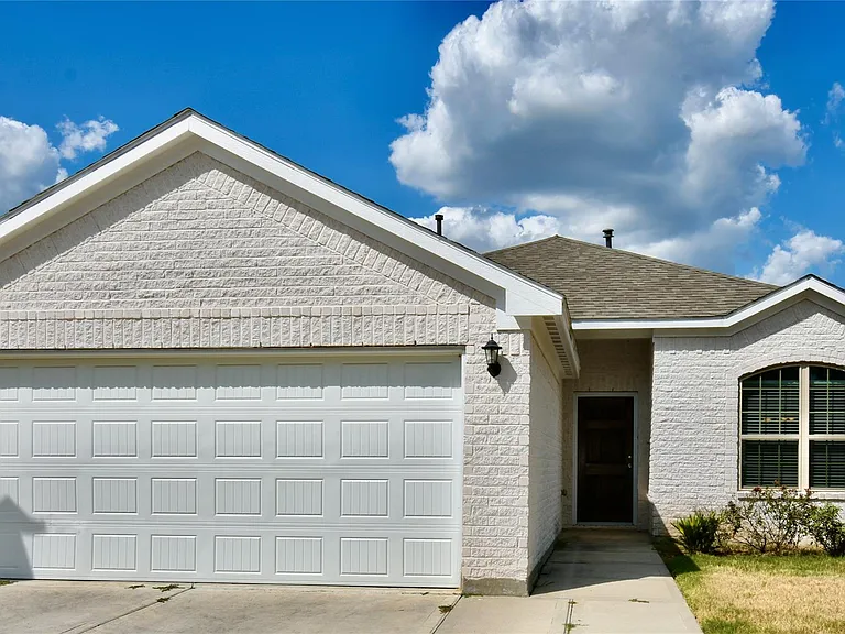 18226 Willow Edge Dr — Photo 3