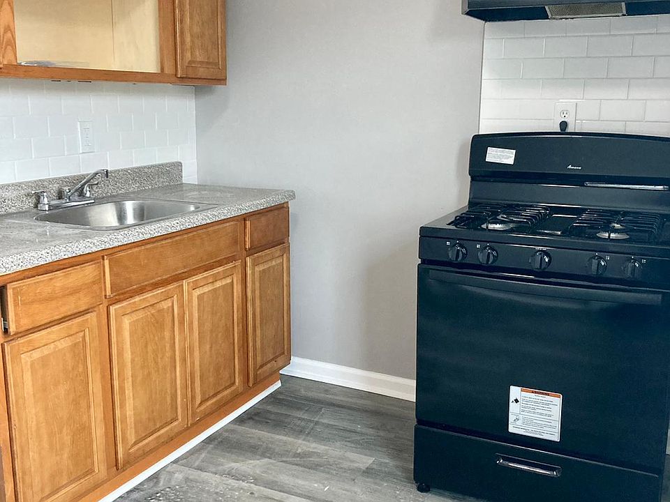 1st image of 479 Roseville Ave #19A