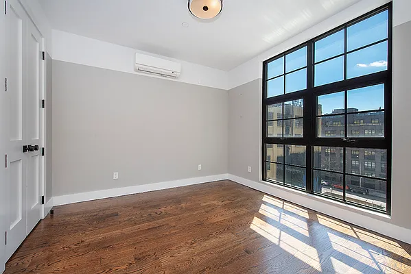 Rented by Compass | media 150