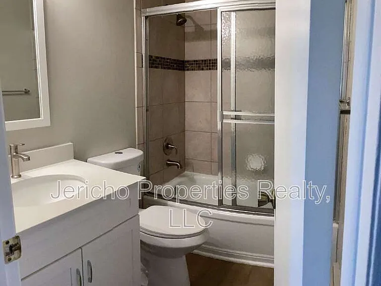 633 Oak St #5 — Photo 14