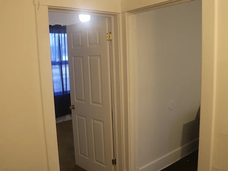 716 E 4th Ave #6 — Photo 9