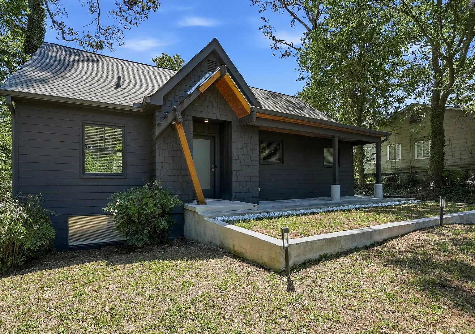3 bed, 3.5 bath, 2363 sqft, $2,695 — Photo 1