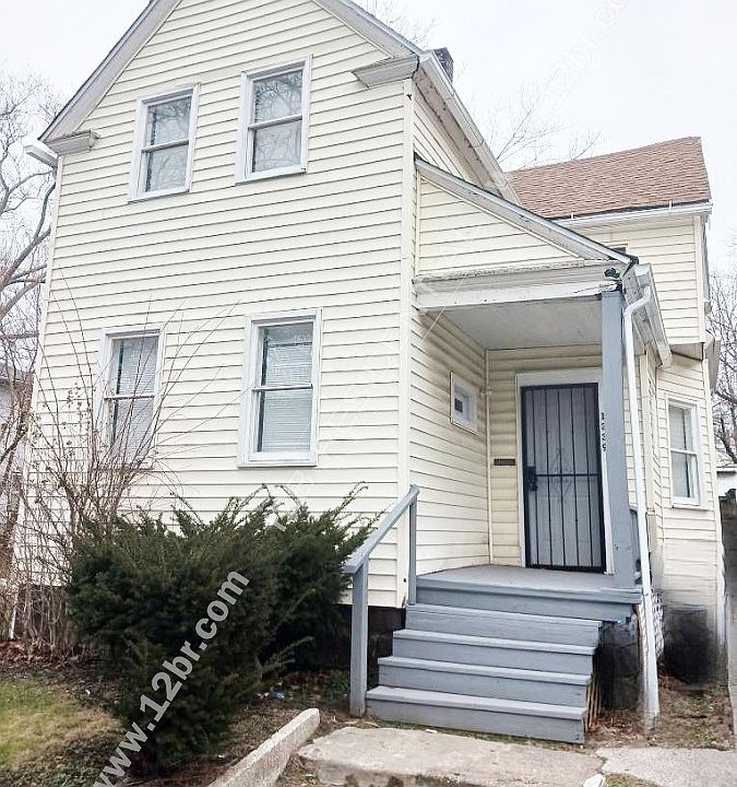 1st image of 1339 E 88th St