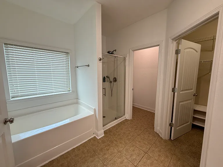 10510 Dunmore Dr — Photo 7