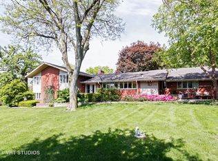 6588 Shabbona Rd, Indian Head Park, IL 60525