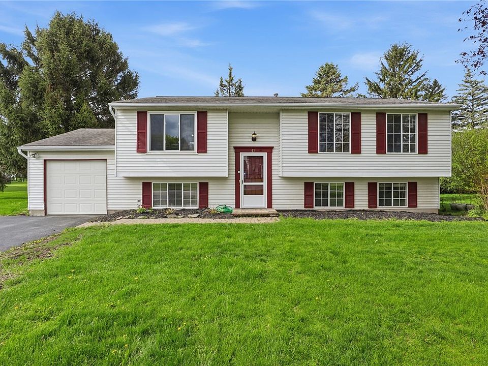 1st image of 43 Trotter Dr