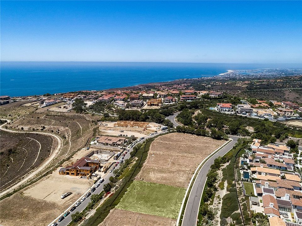 1st image of 12 Coastline Dr