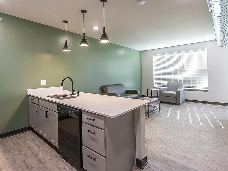 The Bentley Apartments — Photo 119