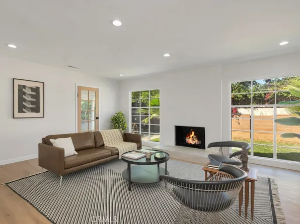 16125 Haynes St, Van Nuys, CA 91406