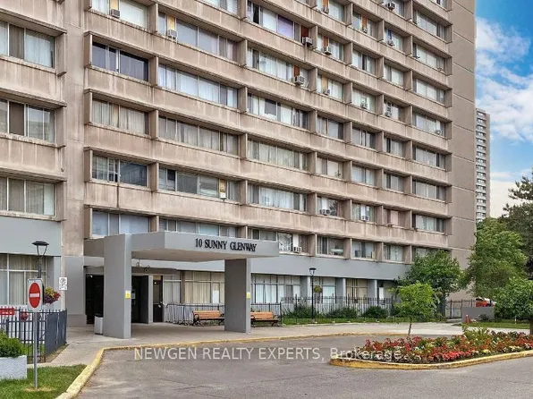10 Sunny Glen Cres, Brampton, ON