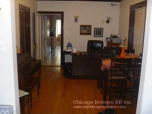 1st image of 2467 W Hutchinson St #1
