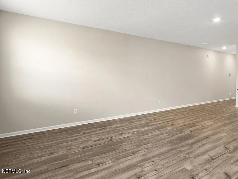 9787 Fiddleback Ln — Photo 12