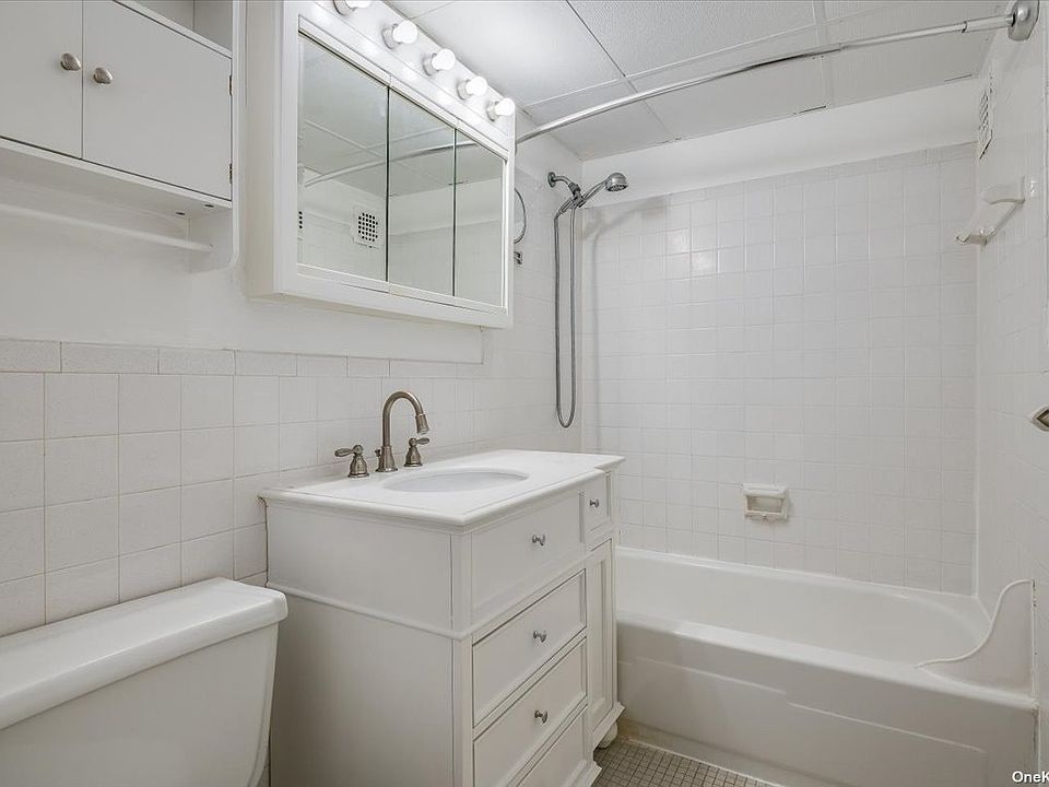 Clinton Arms Apartments Mineola, NY Zillow