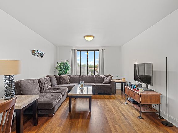 3rd image of 721 Flushing Ave #5A