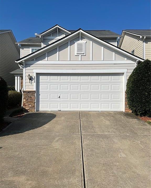 1st image of 2213 Palomino Ln