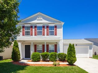 8126 Rosberg Ln, Charlotte, NC 28216