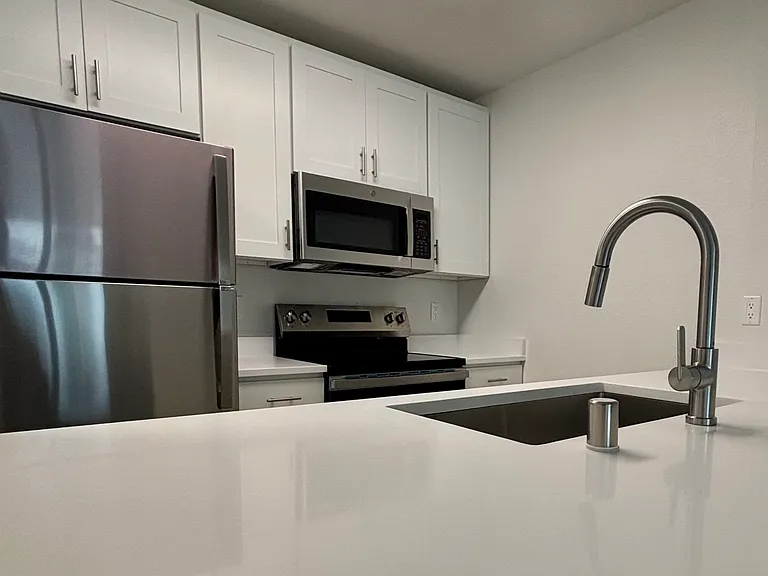 Olympic View Apartments — Photo 20