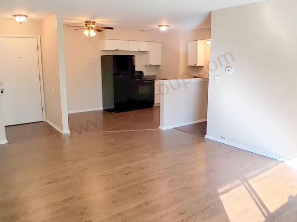 Colonial 5215, 5215 58th Ave APT 13, Kenosha, WI 53144