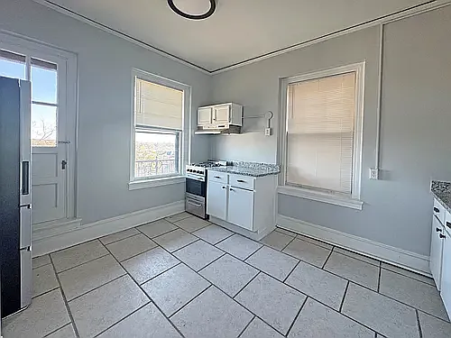 Carolina Apartments — Photo 6