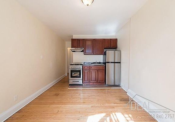 2nd image of 24 Joralemon St #3