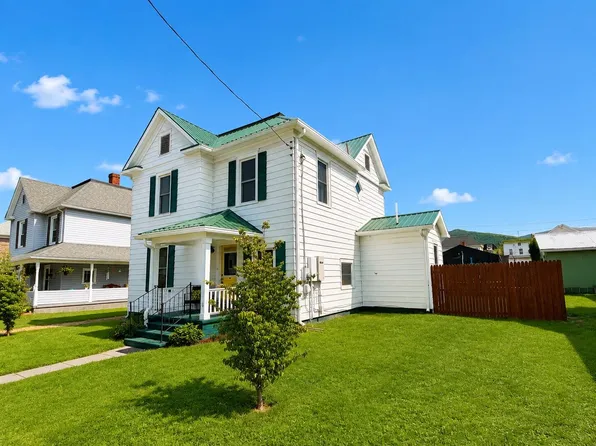125 S Marion Ave, Covington, VA 24426