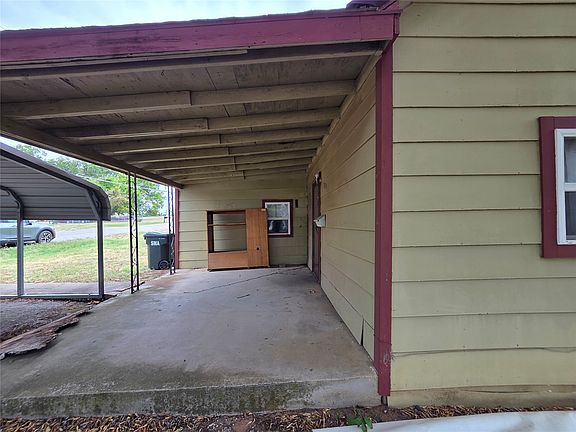 3rd image of 709 W 17th St