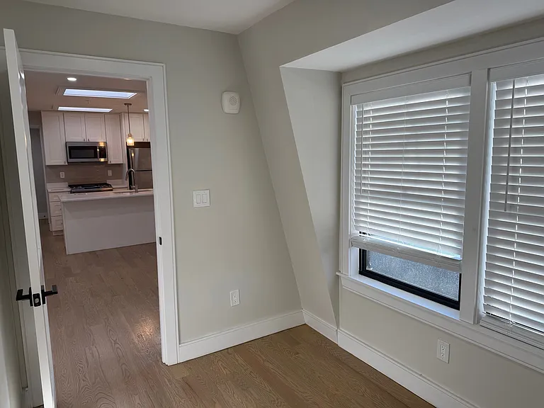 154 Trenton St #3B — Photo 23