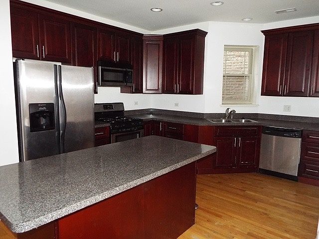 1st image of 6220 S Dorchester Ave APT 2