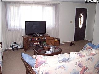 4th image of 4675 Iroquois Cir