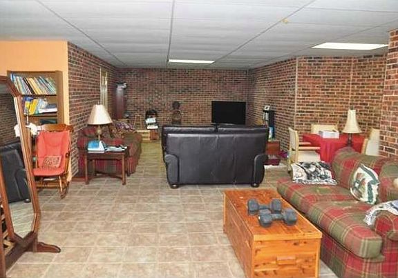 4th image of 9 Thames Ct