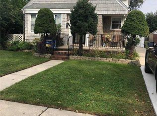 330 Harvard Rd S, Garden City, NY 11530
