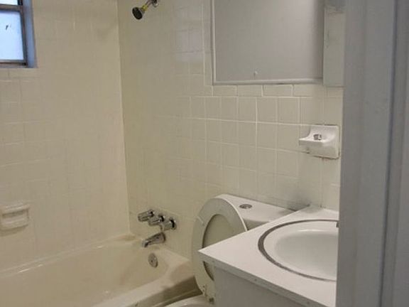 5th image of 5695 Atlee Ave #J