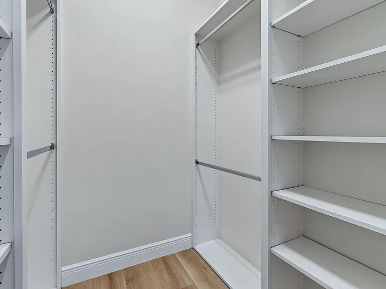 303 Caravelle Dr — Photo 33