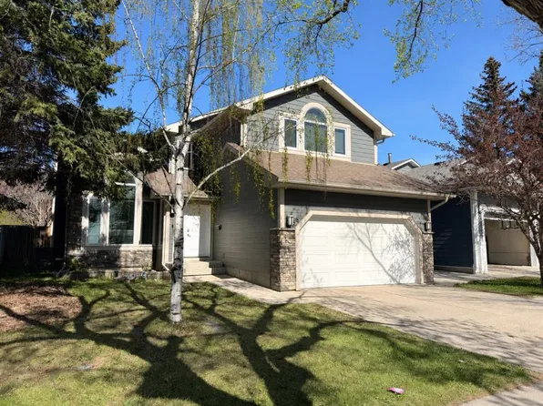55 E Millrise Way SW, Calgary, AB T2Y 2M7