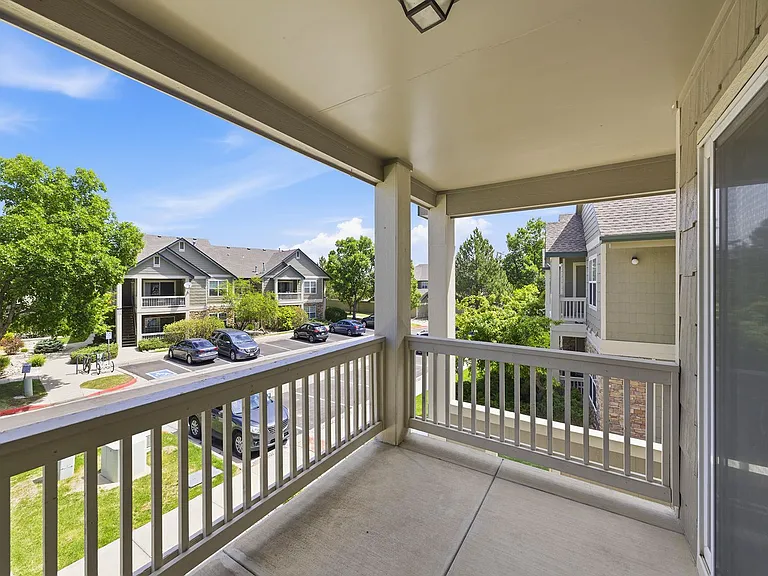 5225 White Willow Dr #L210 — Photo 16