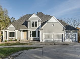 8121 NW Roberts Rd, Weatherby Lake, MO 64152