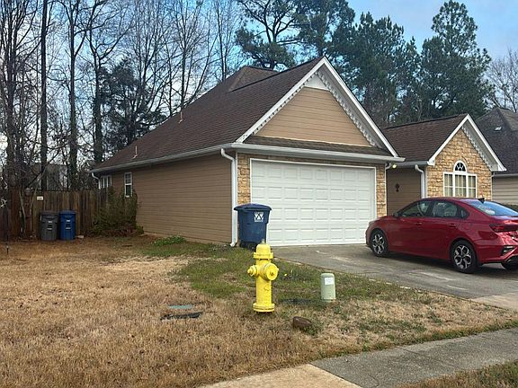 2nd image of 8022 Rockhampton Cir