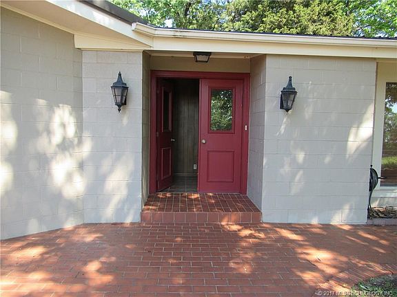 4th image of 28204 S Lovers Ln