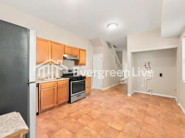 950 Homestead St, Baltimore, MD 21218