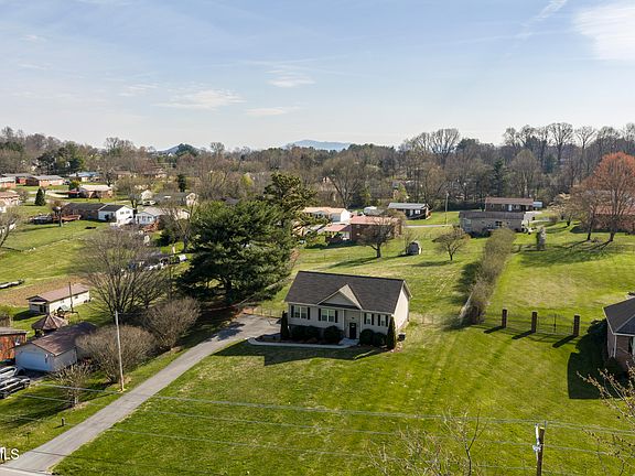 2nd image of 120 Hopper Rd