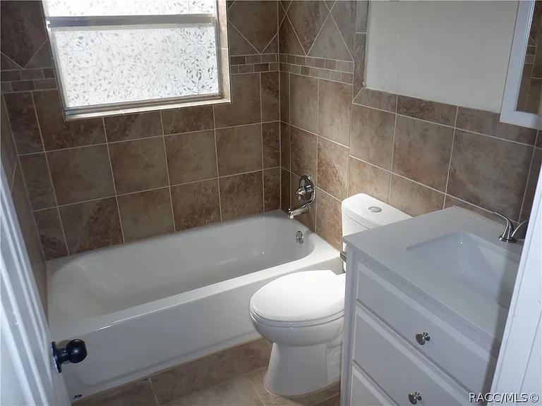 925 E Turner Camp Rd — Photo 2