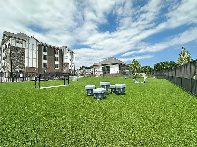 Legacy Rochester Hills Apartments — Photo 76