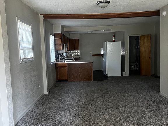 2nd image of 921 9th Ave S