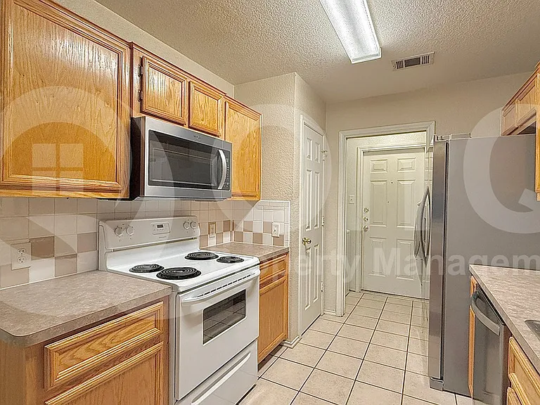 4202 Jake Spoon Dr — Photo 5